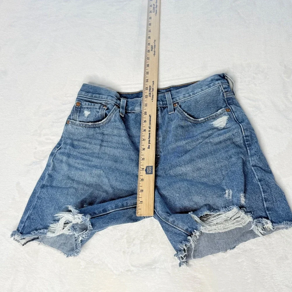 Levis 501 Original Cutoff Denim Shorts Medium Wash‎ Distressed Blue  30
